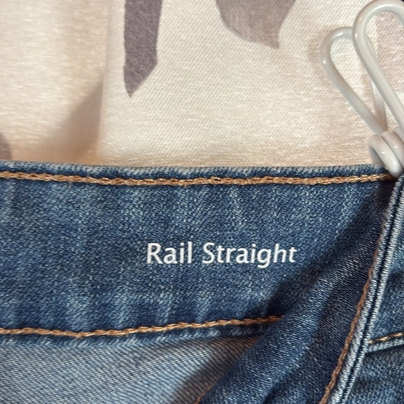 Gloria Vanderbilt Blue Relaxed Jeans Classic Denim Style - Picture 3 of 4